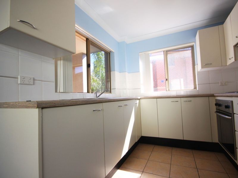 50-52 Anzac Parade, Kensington NSW 2033