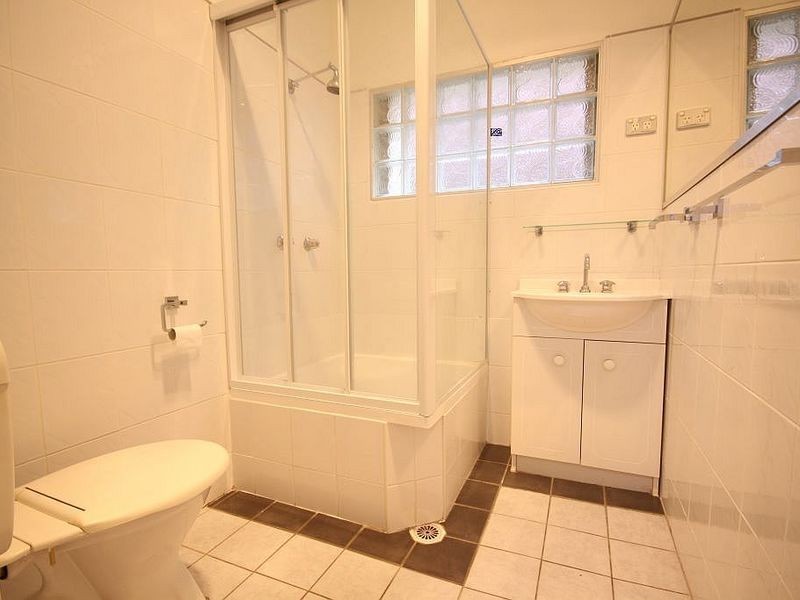 37 Robinson Street, Eastlakes NSW 2018