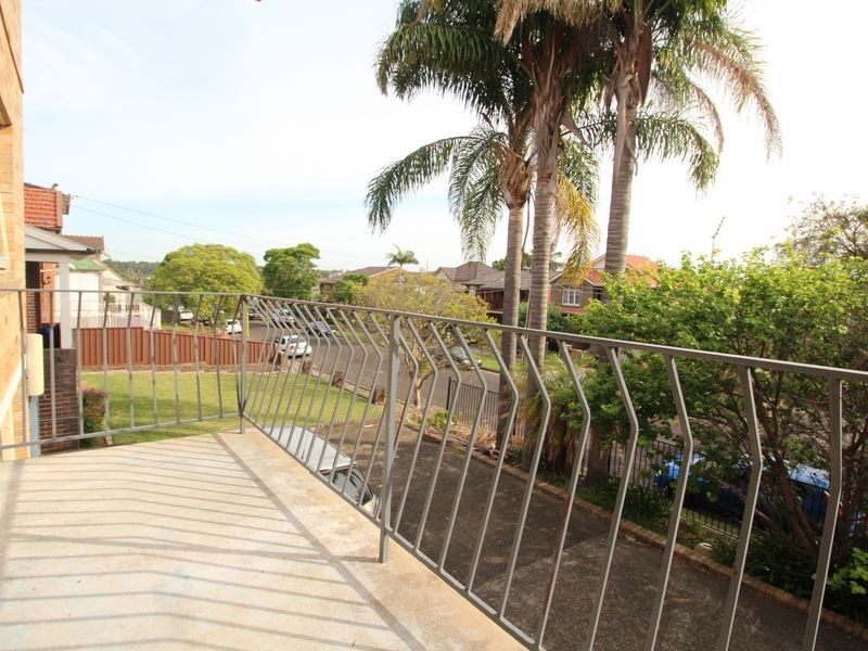 2/27 Dening Street, Drummoyne NSW 2047