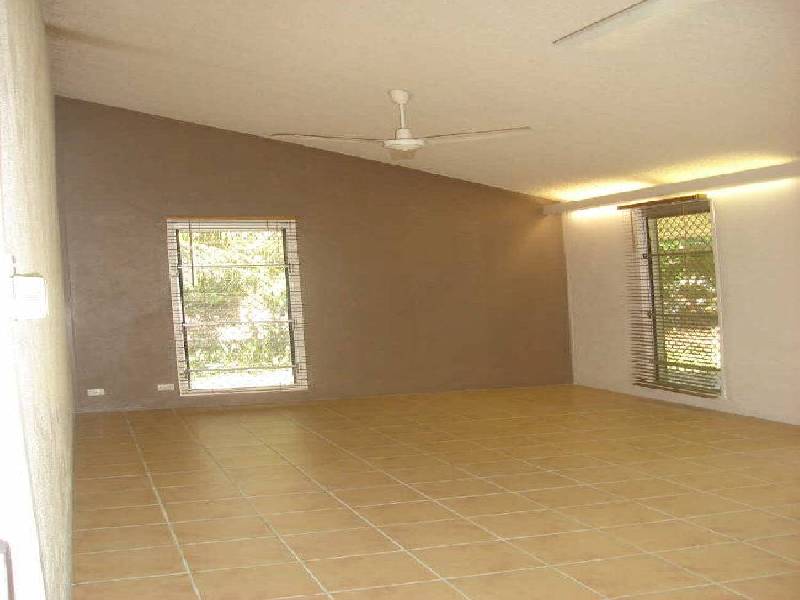 15 Matthews Road, Anula NT 0812