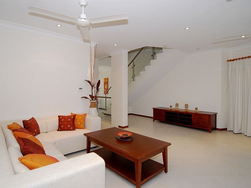 6/11 Villaflor Crescent, Woolner NT 0820