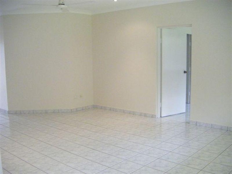28 Hannibal Crescent, Gray NT 0830