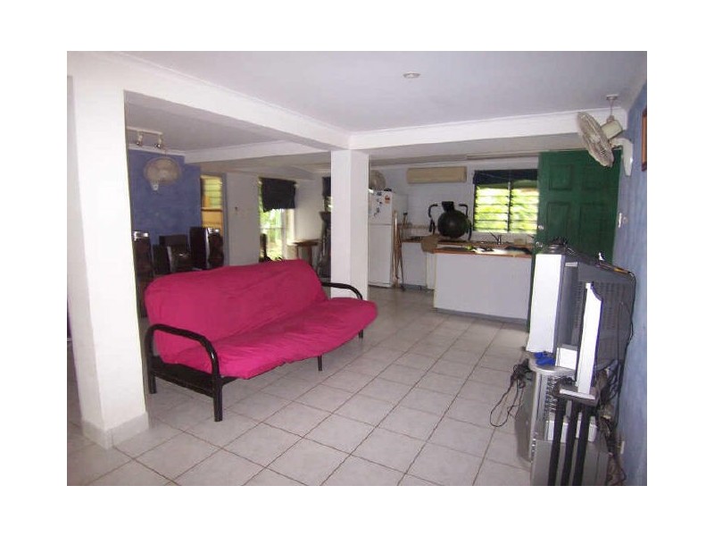 25 Darwent Street, Malak NT 0812