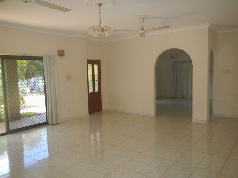 8 Lippia Court, Karama NT 0812