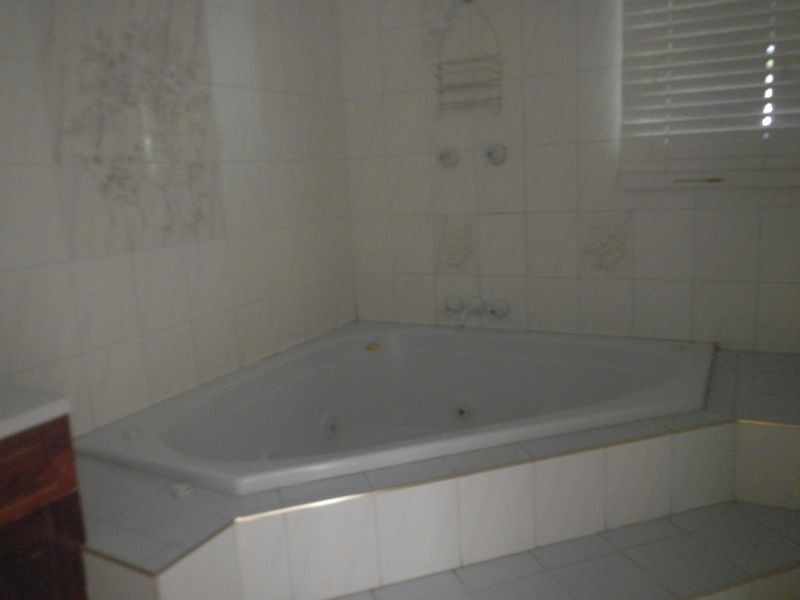 8 Lippia Court, Karama NT 0812