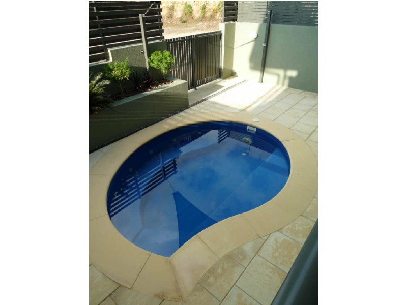 2/11 Villaflor Crescent, Woolner NT 0820