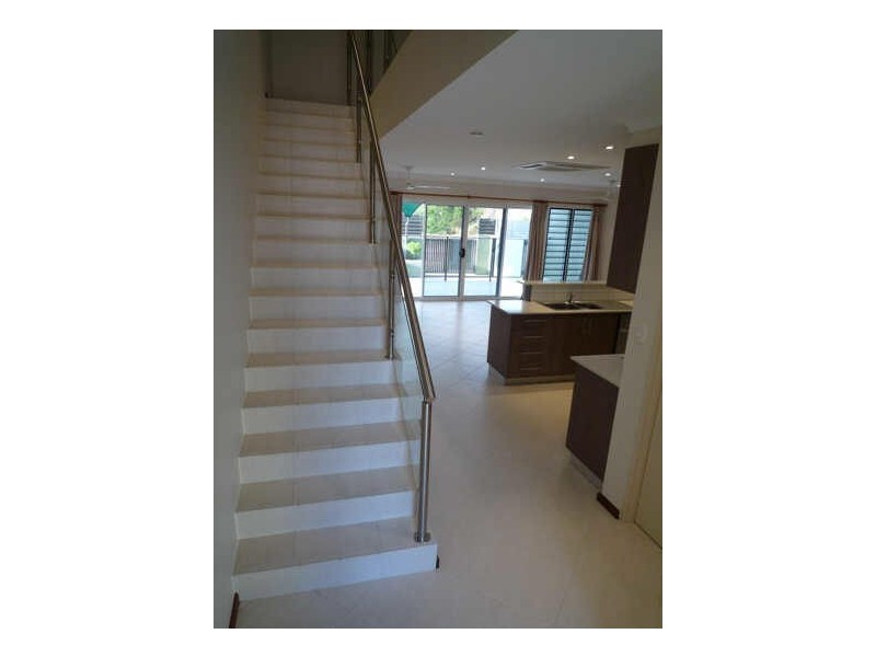 2/11 Villaflor Crescent, Woolner NT 0820