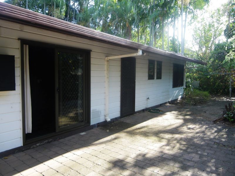 5 Peters Street, Coconut Grove NT 0810