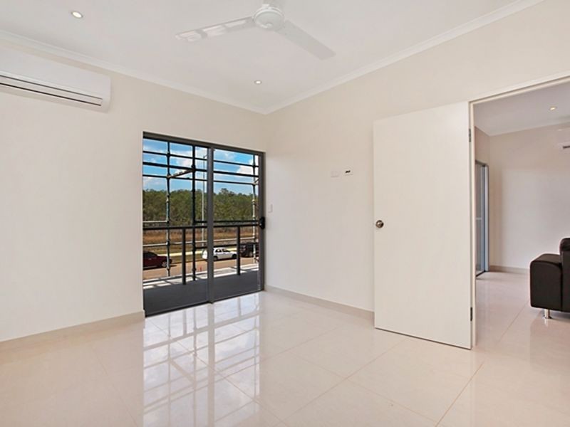 211/250 Farrar Boulevard, Bakewell NT 0832