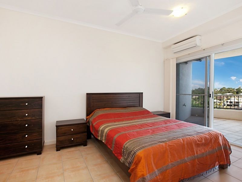 Cullen Bay NT 0820