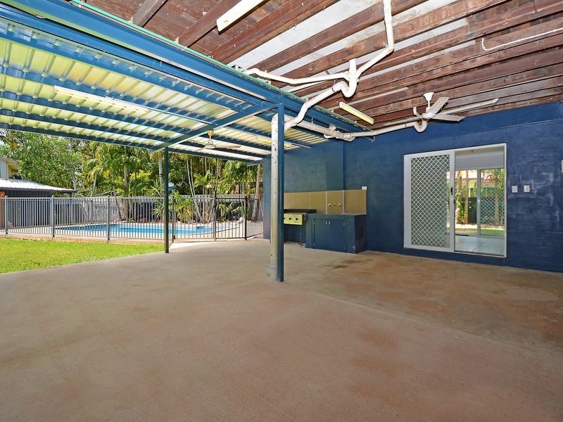 33 Cuthbertson Crescent, Moulden NT 0830