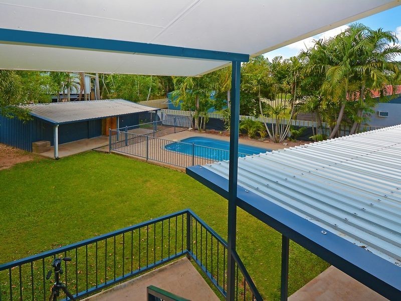 33 Cuthbertson Crescent, Moulden NT 0830