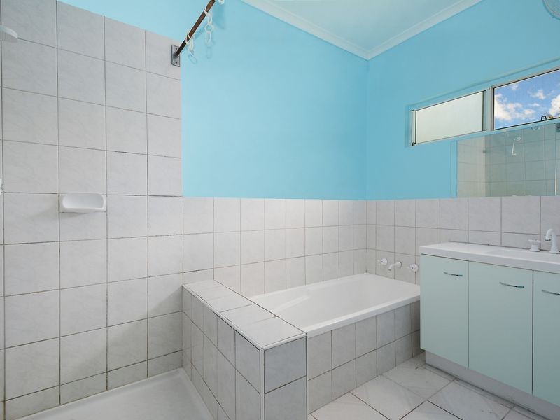 33 Cuthbertson Crescent, Moulden NT 0830