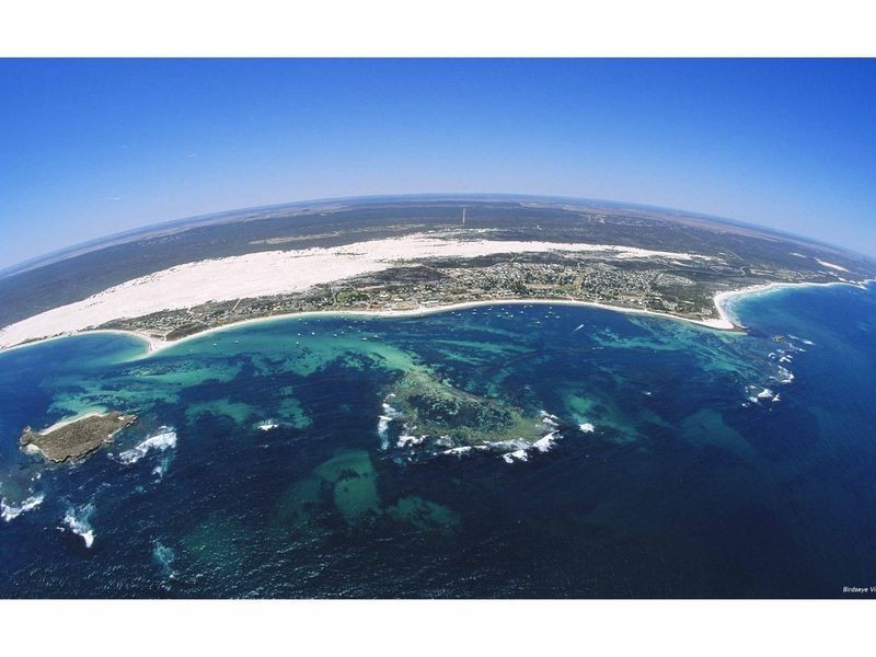 56 Gin Gin Road, Lancelin WA 6044