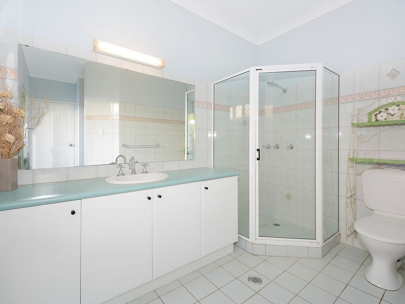 12 Edgecumbe court, Gray NT 0830