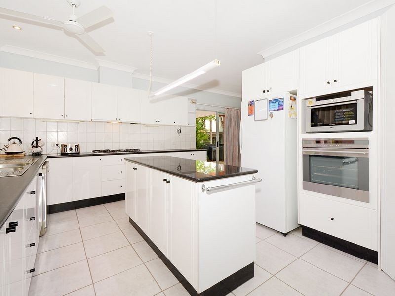 12 Edgecumbe court, Gray NT 0830