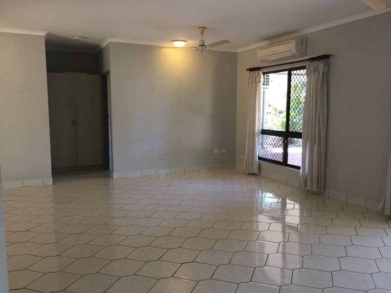 30 Kafcaloudes Crescent, Moulden NT 0830