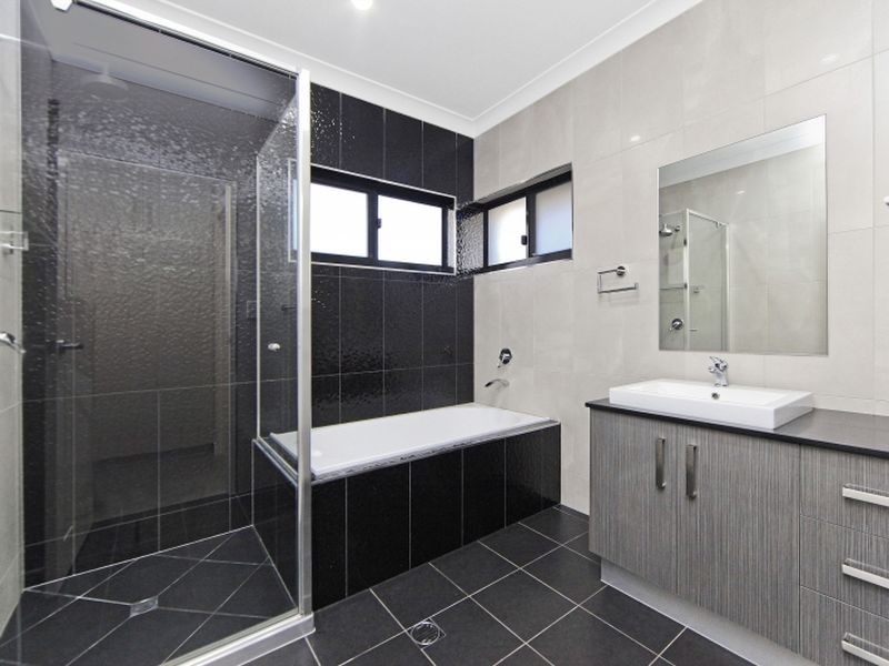 8 Thompson Street, Durack NT 0830