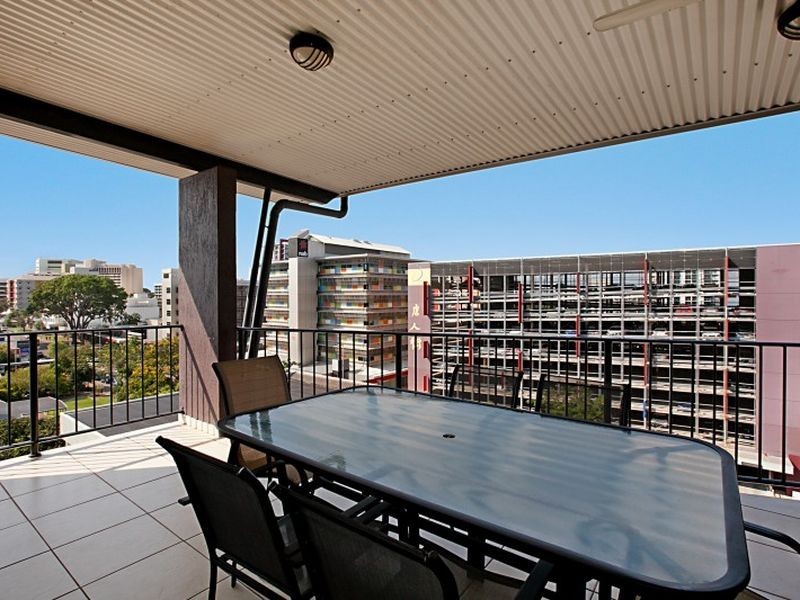 18/2 Lindsay Street, Darwin NT 0800