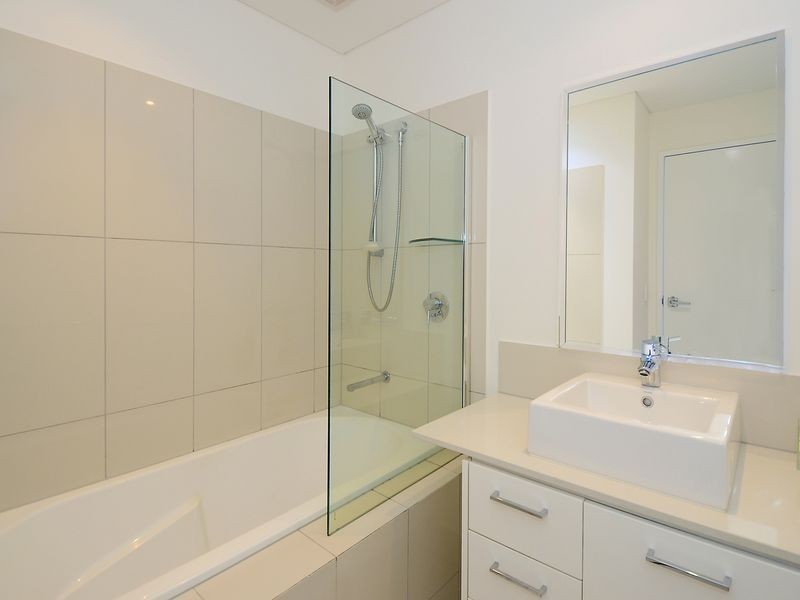 7010/27 Woods Street, Darwin NT 0800