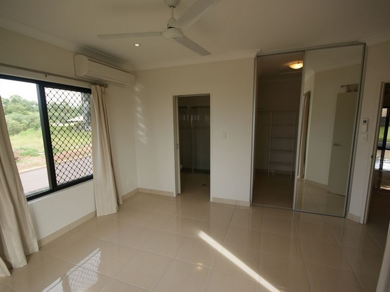 2 Bowrey Crescent, Farrar NT 0830