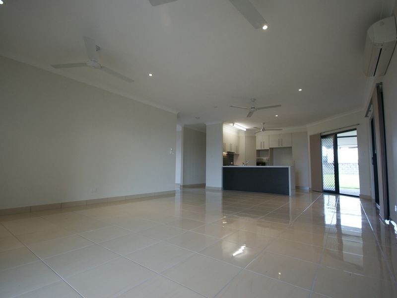 2 Bowrey Crescent, Farrar NT 0830