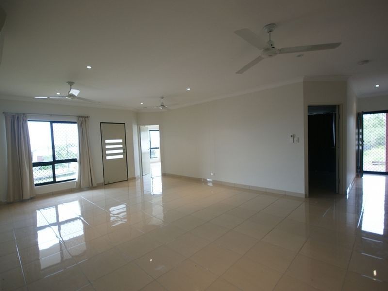 2 Bowrey Crescent, Farrar NT 0830