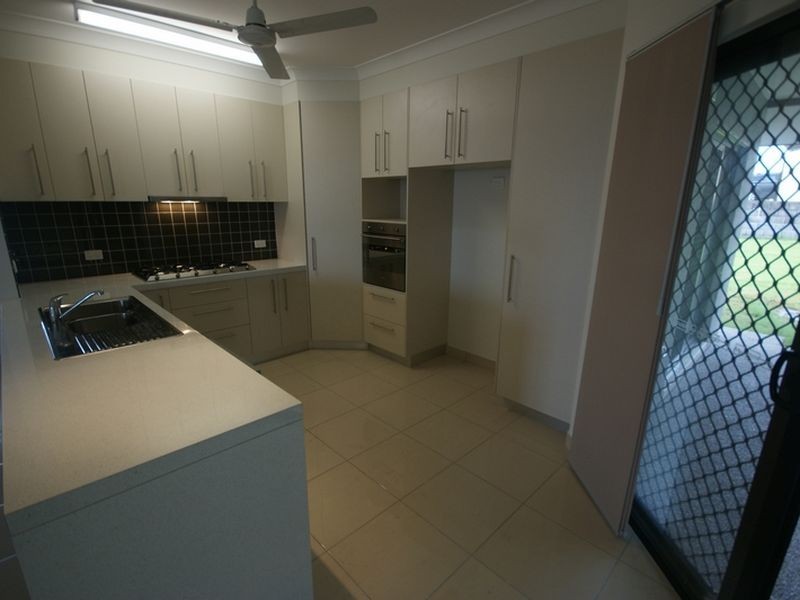 2 Bowrey Crescent, Farrar NT 0830