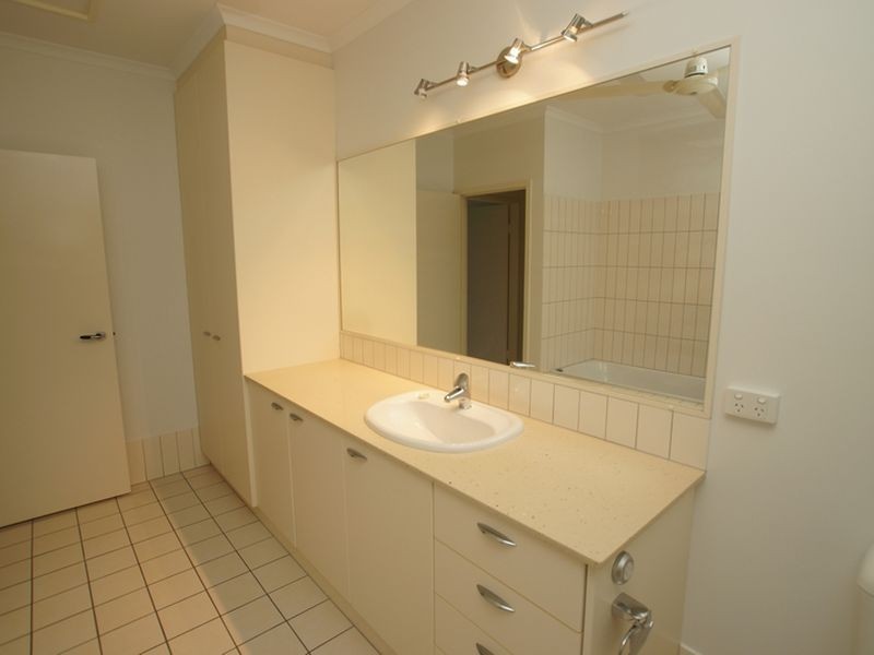 2/15 Packard Street, Larrakeyah NT 0820