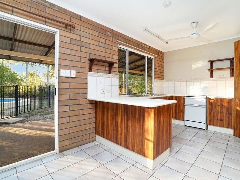 33 Hannibal Crescent, Gray NT 0830
