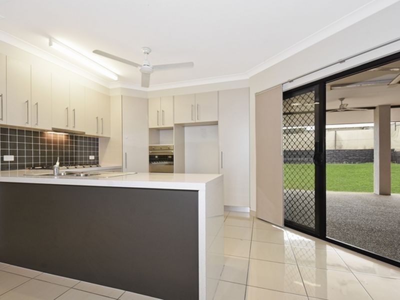 2 Bowrey Crescent, Farrar NT 0830