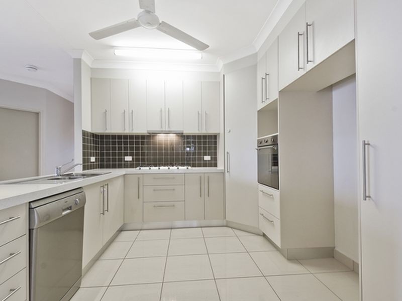 2 Bowrey Crescent, Farrar NT 0830