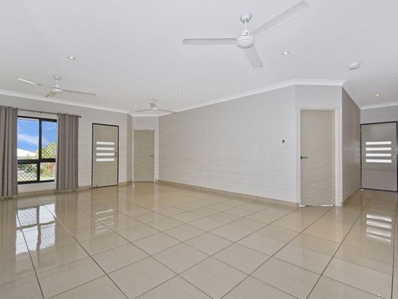 2 Bowrey Crescent, Farrar NT 0830