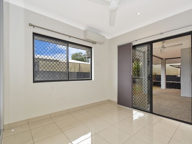 2 Bowrey Crescent, Farrar NT 0830
