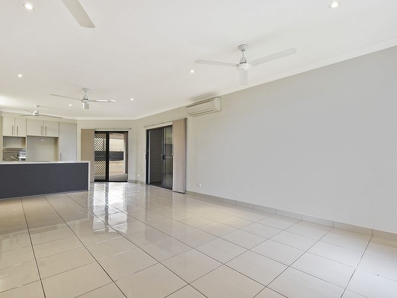 2 Bowrey Crescent, Farrar NT 0830