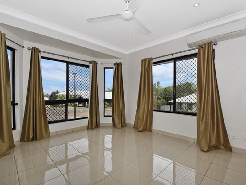 2 Bowrey Crescent, Farrar NT 0830