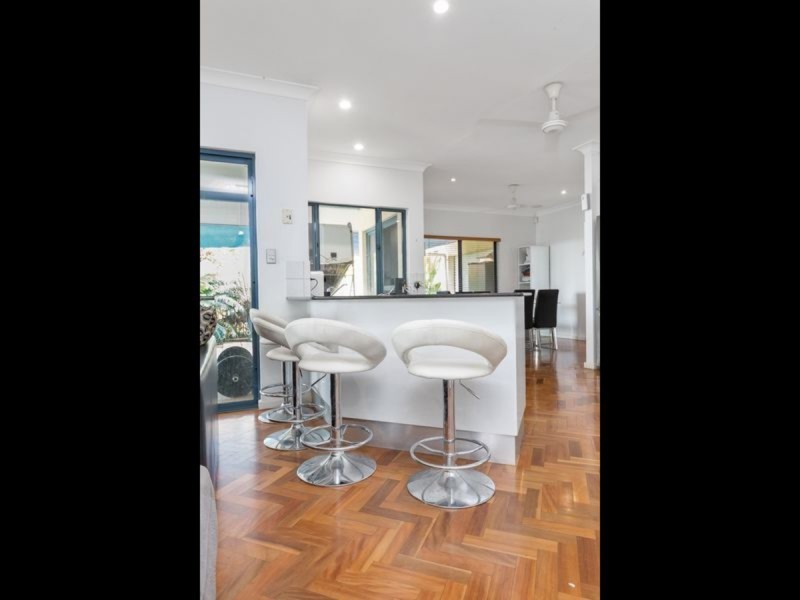 60 Cullen Bay Crescent, Larrakeyah NT 0820