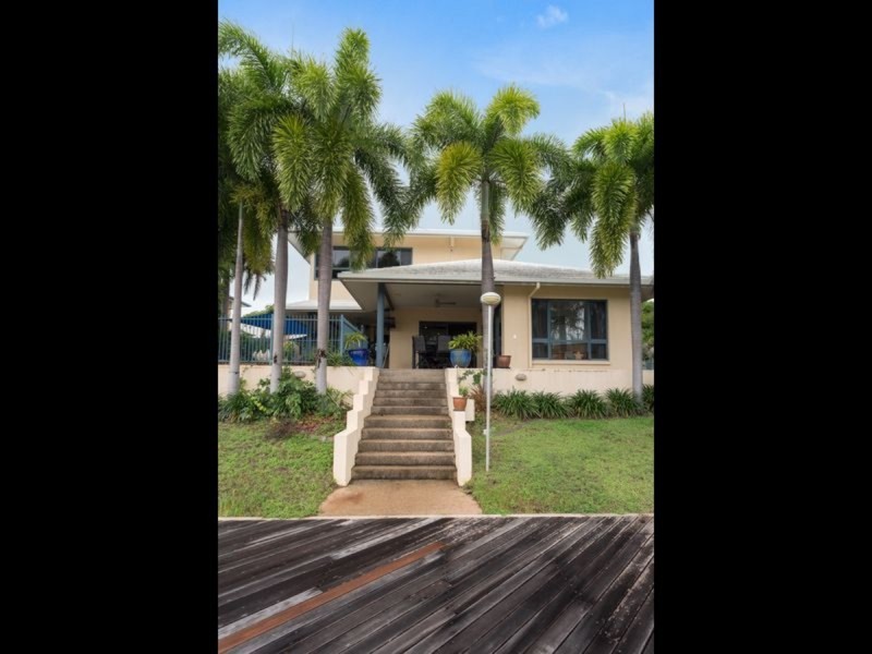60 Cullen Bay Crescent, Larrakeyah NT 0820