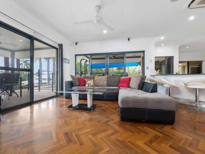 60 Cullen Bay Crescent, Larrakeyah NT 0820