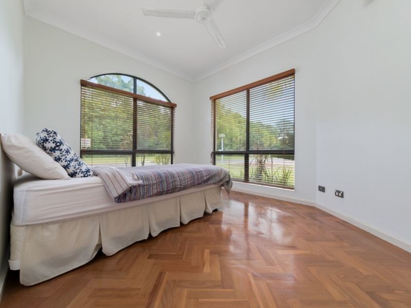 60 Cullen Bay Crescent, Larrakeyah NT 0820