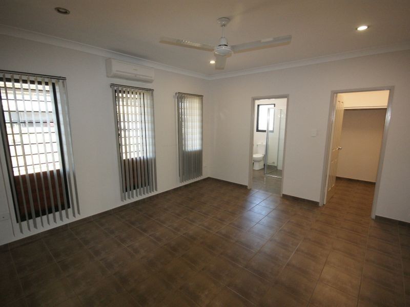 36 Wood Crescent, Rosebery NT 0832