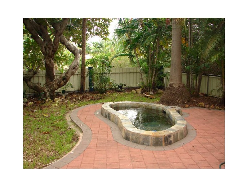 2/8 Winston Avenue, Stuart Park NT 0820