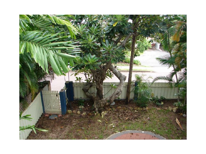 2/8 Winston Avenue, Stuart Park NT 0820