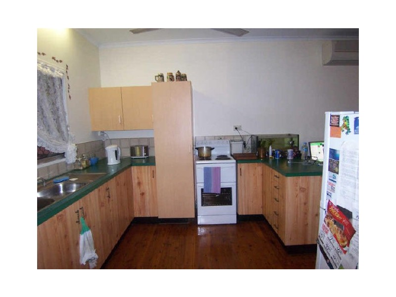 40 Canonbury Circuit, Driver NT 0830