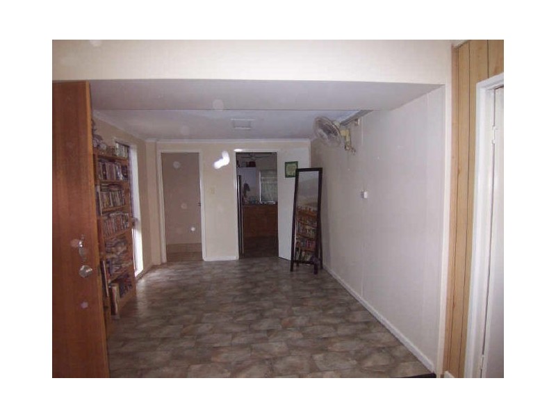 40 Canonbury Circuit, Driver NT 0830