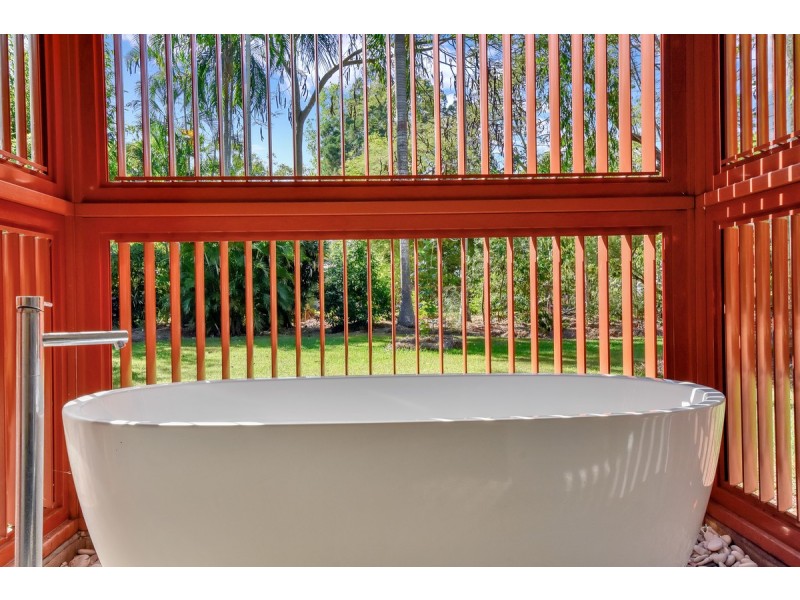 17 Pinaroo Crescent, Batchelor NT 0845