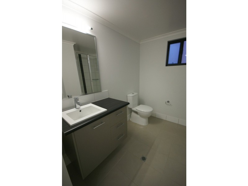 1b/174 Forrest Parade, Rosebery NT 0832