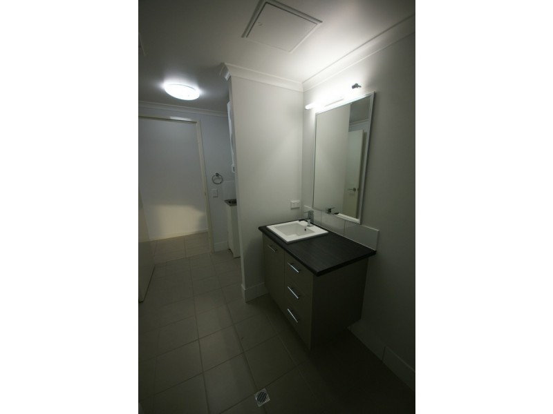 1b/174 Forrest Parade, Rosebery NT 0832