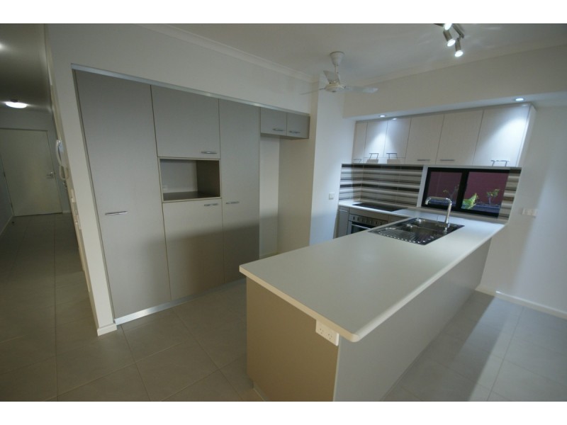 1b/174 Forrest Parade, Rosebery NT 0832