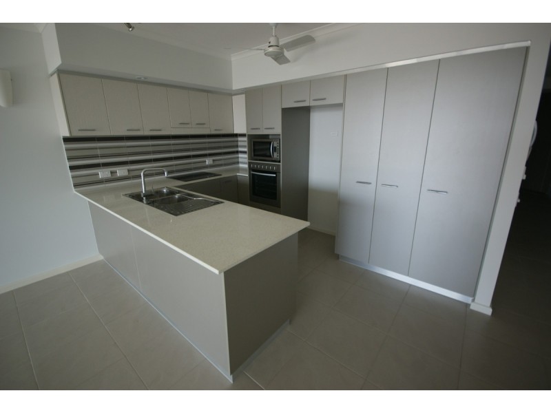 11E/174 Forrest Parade, Rosebery NT 0832